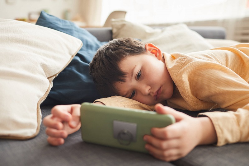 How do I reverse screen time for my toddler?